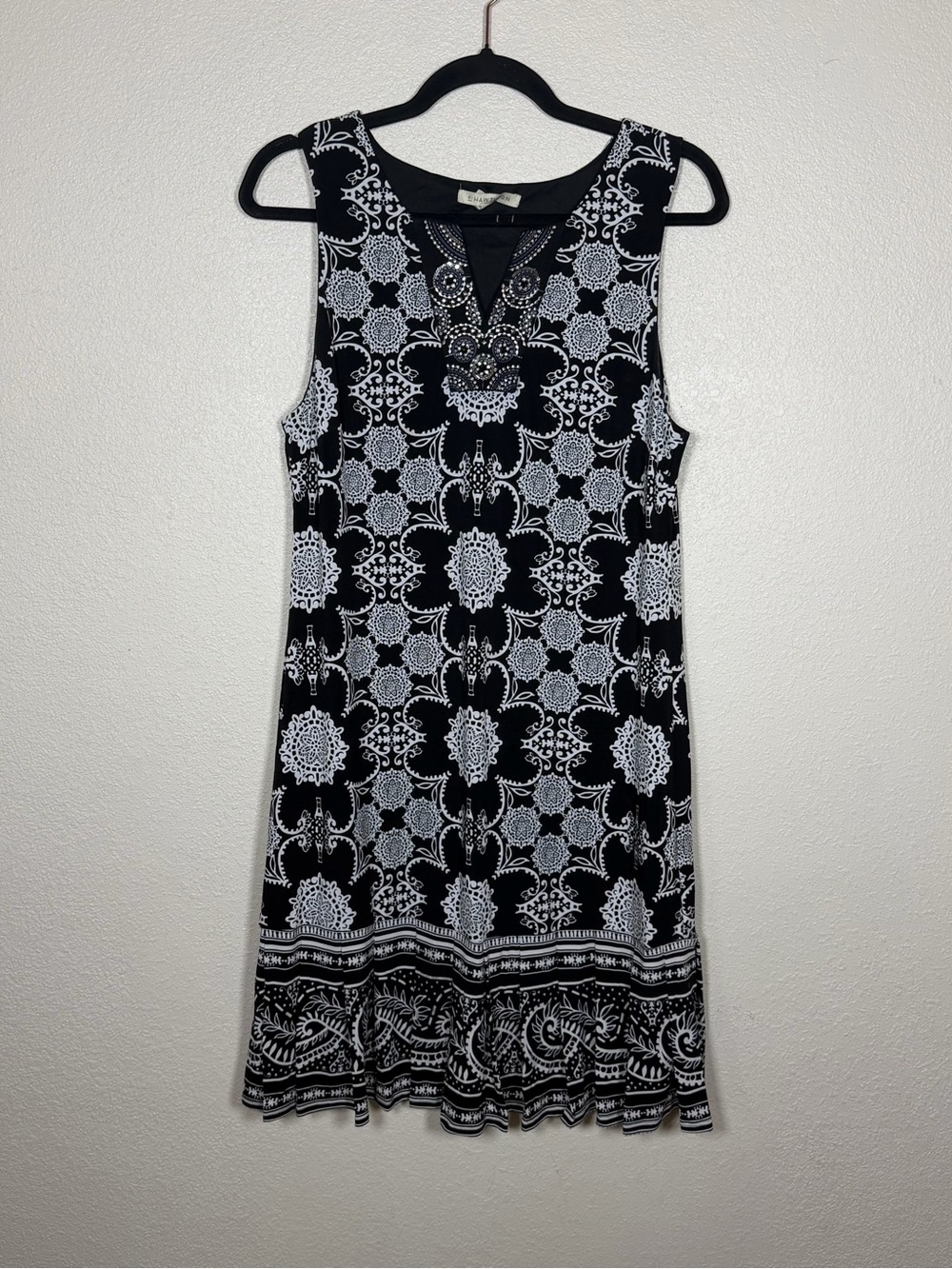 41 Hawthorn M Kora Jersey Shift Dress Pleated Sleeveless V Neck Embroidered